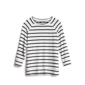 Three quarter sleeve Raglan knit top